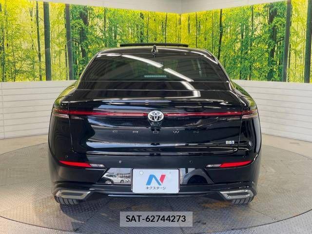 Toyota Crown Crossover 2022-11 882417-15