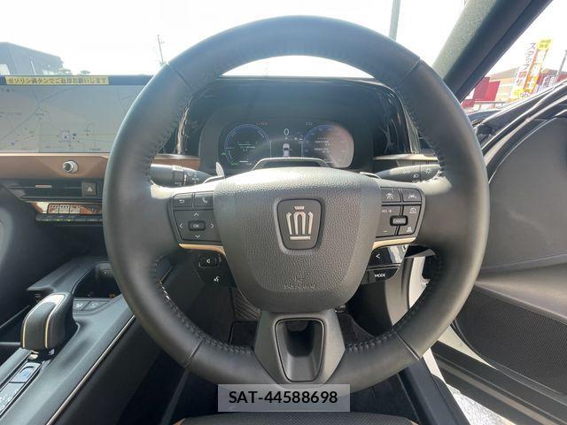Toyota Crown Crossover 2022-12 1121630-12