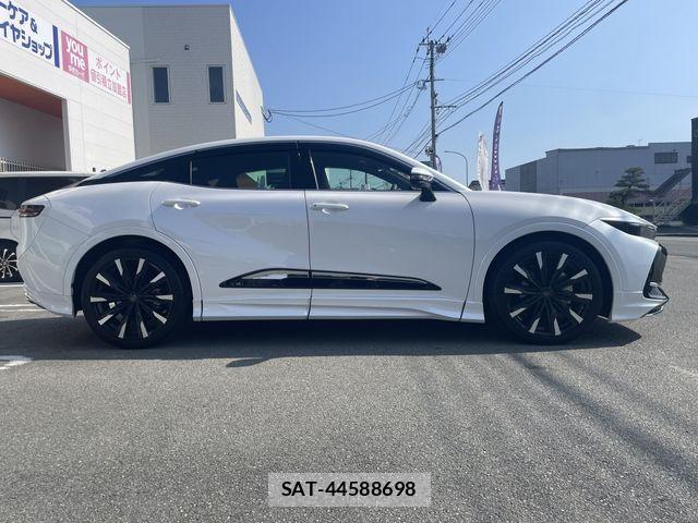 Toyota Crown Crossover 2022-12 1121630-5