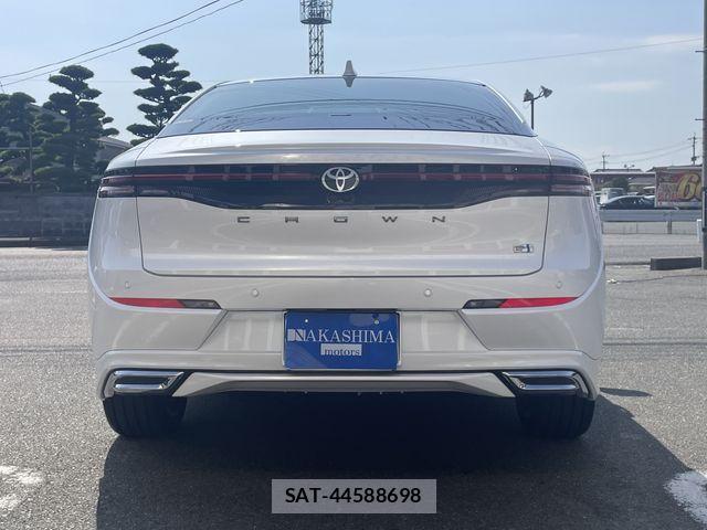 Toyota Crown Crossover 2022-12 1121630-8