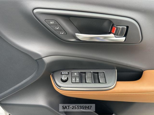 Toyota Crown Crossover 2024-03 2029054-12