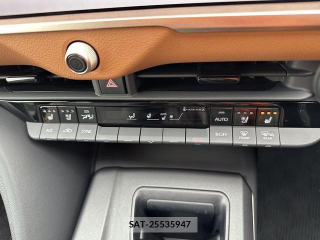 Toyota Crown Crossover 2024-03 2029054-6