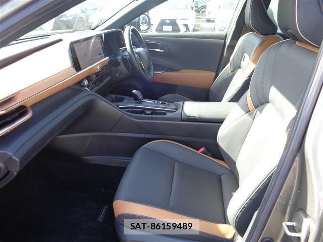 Toyota Crown Crossover 2022-12 2828284-9