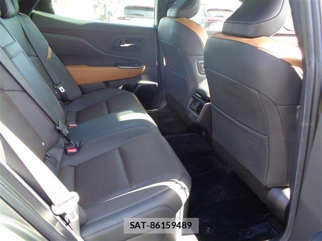 Toyota Crown Crossover 2022-12 2828284-17