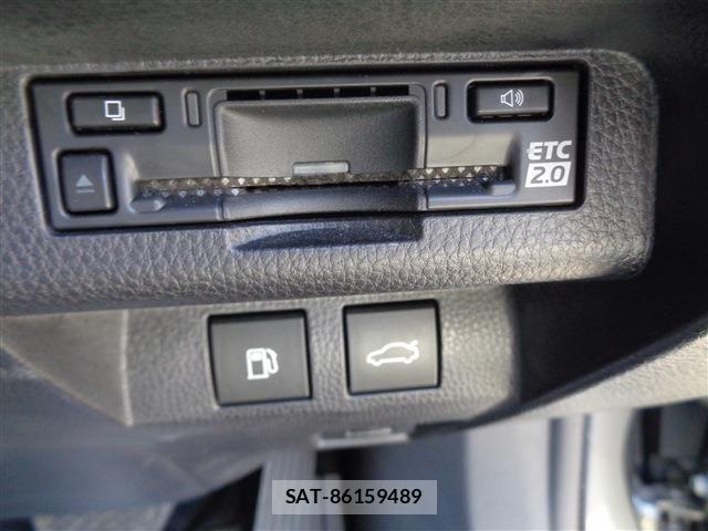 Toyota Crown Crossover 2022-12 2828284-29