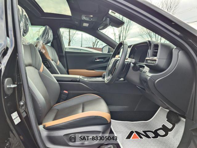 Toyota Crown Crossover 2023-01 3356320-9