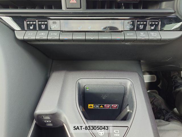 Toyota Crown Crossover 2023-01 3356320-18