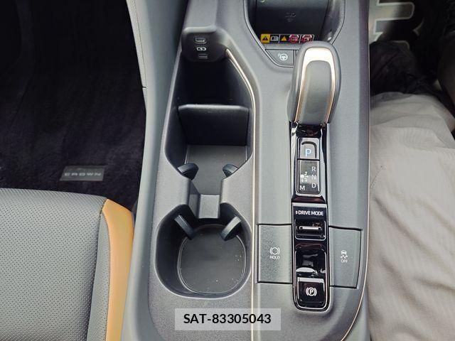 Toyota Crown Crossover 2023-01 3356320-19