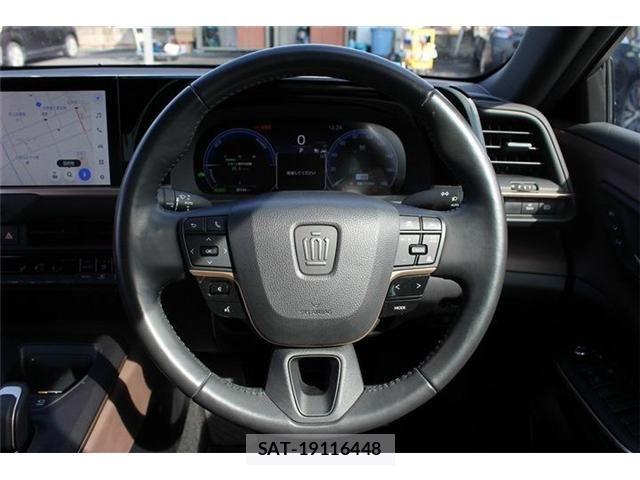 Toyota Crown Crossover 2022-10 3356334-18
