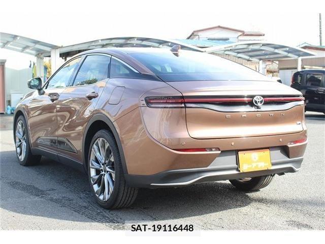 Toyota Crown Crossover 2022-10 3356334-21