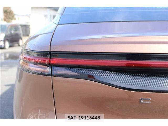 Toyota Crown Crossover 2022-10 3356334-26