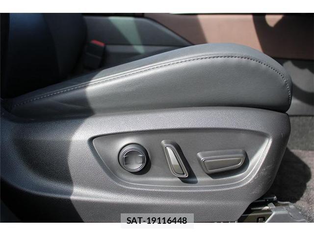 Toyota Crown Crossover 2022-10 3356334-5