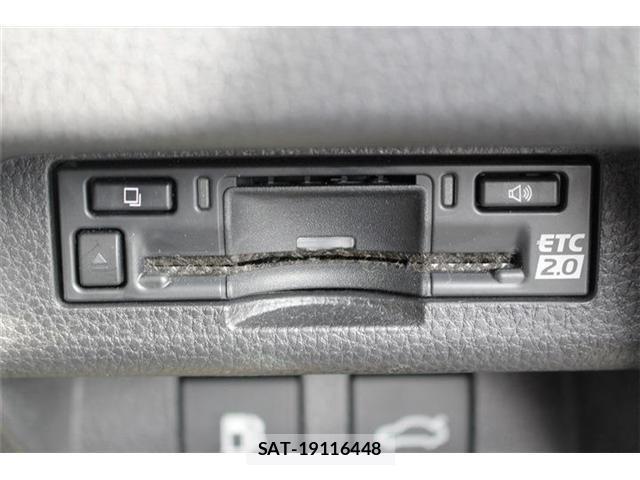 Toyota Crown Crossover 2022-10 3356334-6