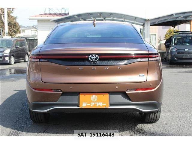 Toyota Crown Crossover 2022-10 3356334-8