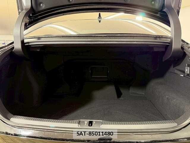 Toyota Crown Crossover 2022-12 3413903-12