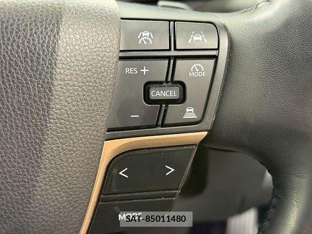 Toyota Crown Crossover 2022-12 3413903-7