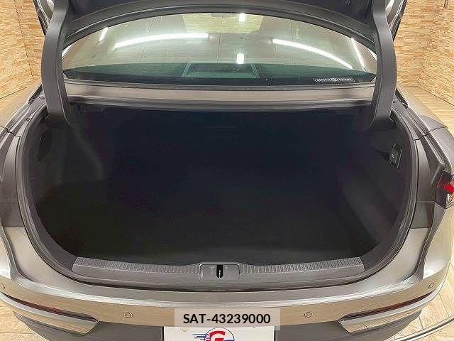 Toyota Crown Crossover 2022-10 3413908-12