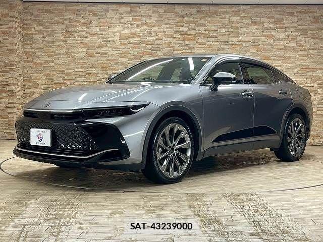Toyota Crown Crossover 2022-10 3413908-13