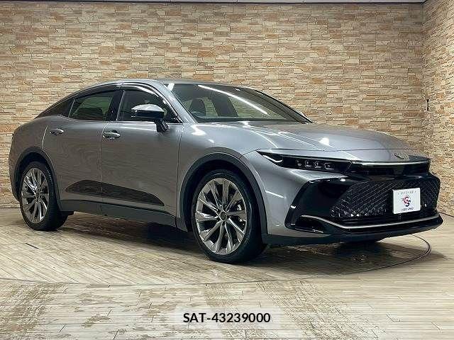 Toyota Crown Crossover 2022-10 3413908-14