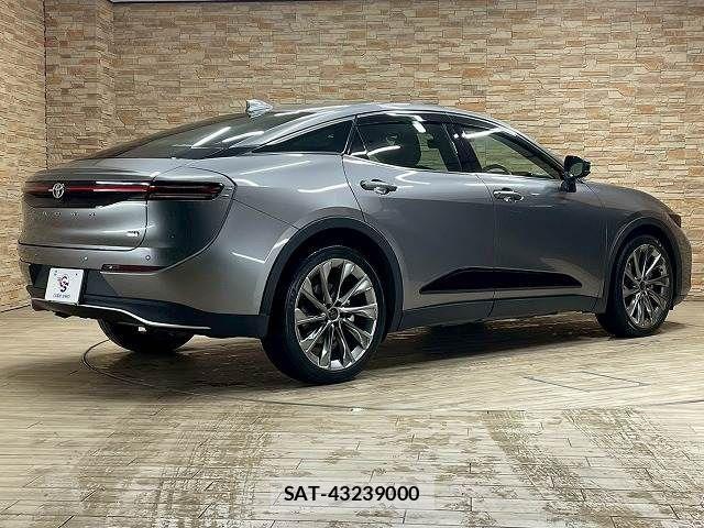 Toyota Crown Crossover 2022-10 3413908-15