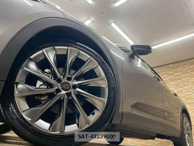 Toyota Crown Crossover 2022-10 3413908-18