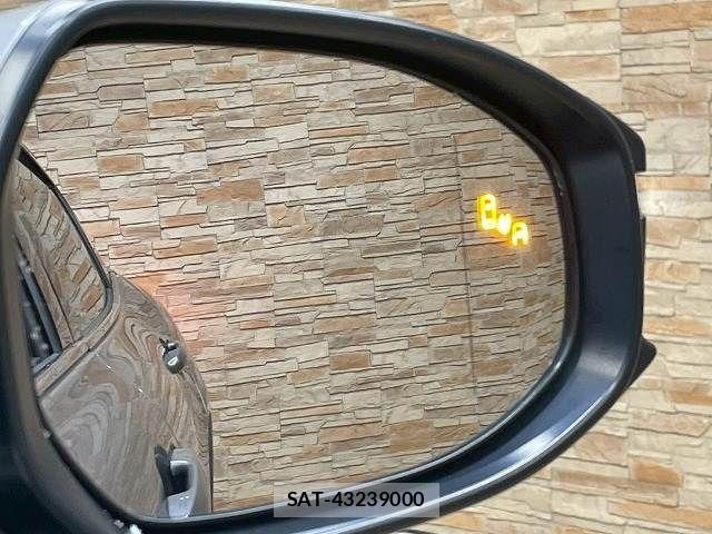 Toyota Crown Crossover 2022-10 3413908-7