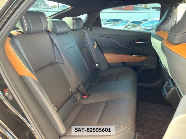 Toyota Crown Crossover 2023-10 3713723-9