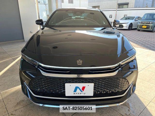 Toyota Crown Crossover 2023-10 3713723-14