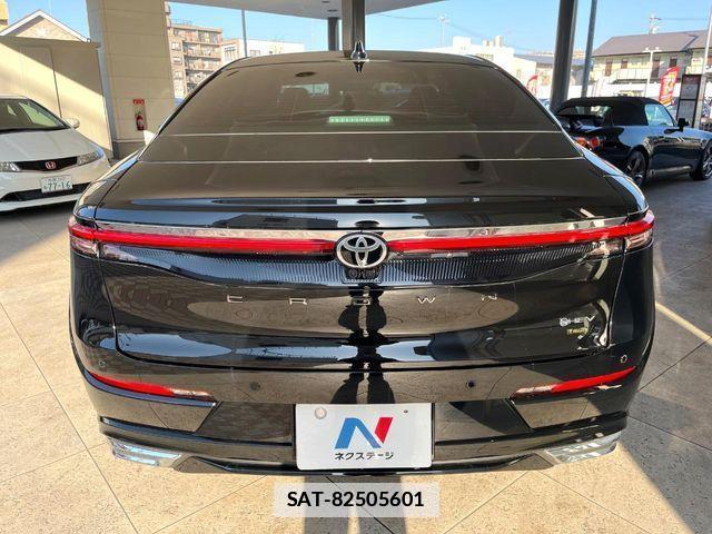 Toyota Crown Crossover 2023-10 3713723-15