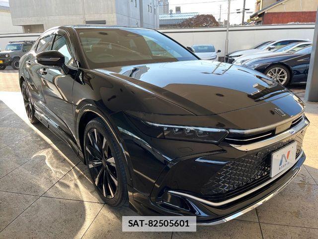 Toyota Crown Crossover 2023-10 3713723-16