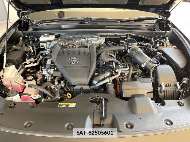 Toyota Crown Crossover 2023-10 3713723-18