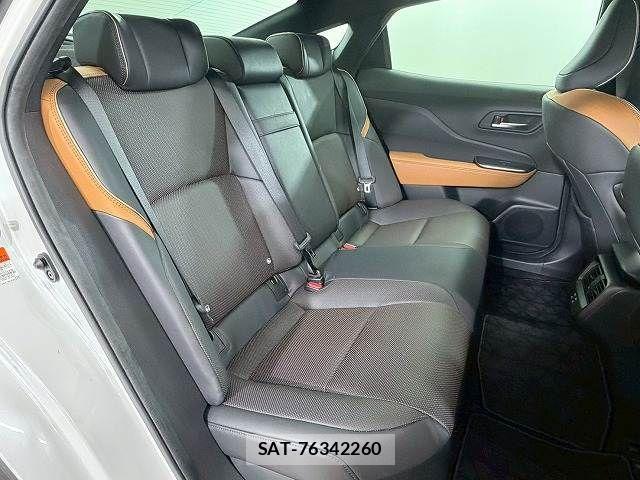 Toyota Crown Crossover 2022-12 3904510-5
