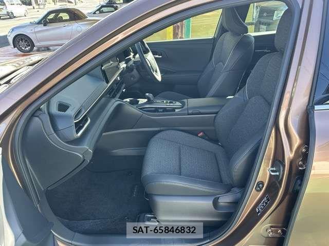 Toyota Crown Crossover 2024-04 4321977-4