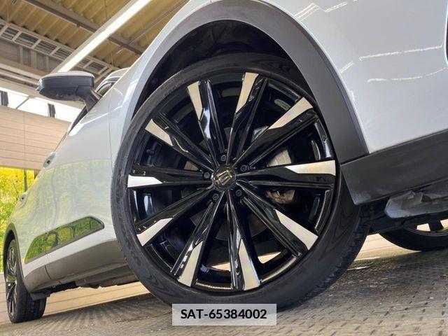Toyota Crown Crossover 2023-10 4935683-12