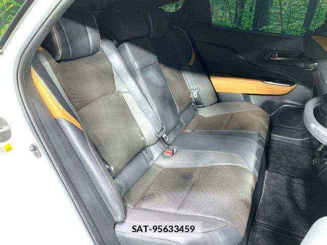 Toyota Crown Crossover 2023-06 5863380-10