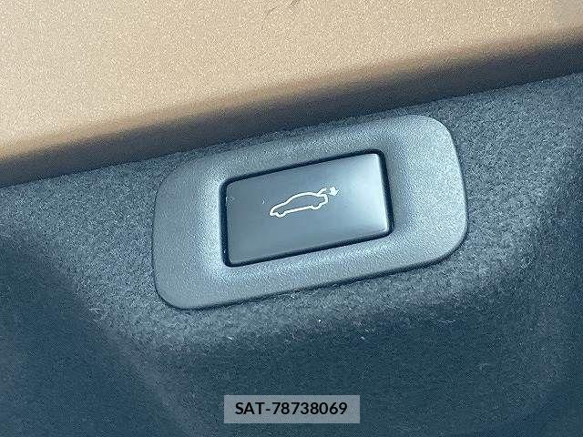 Toyota Crown Crossover 2022-12 6010575-10