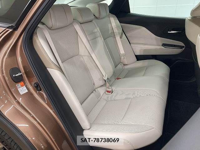 Toyota Crown Crossover 2022-12 6010575-12