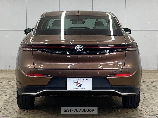 Toyota Crown Crossover 2022-12 6010575-14