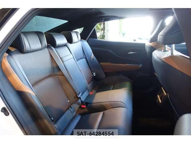 Toyota Crown Crossover 2024-04 6010510-18