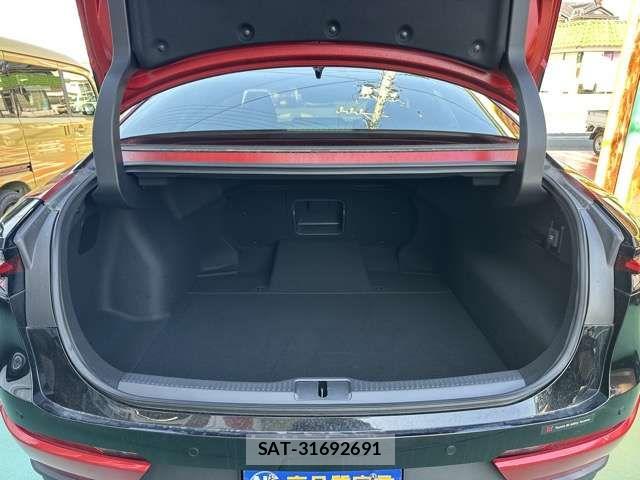 Toyota Crown Crossover 2022-11 6010551-13