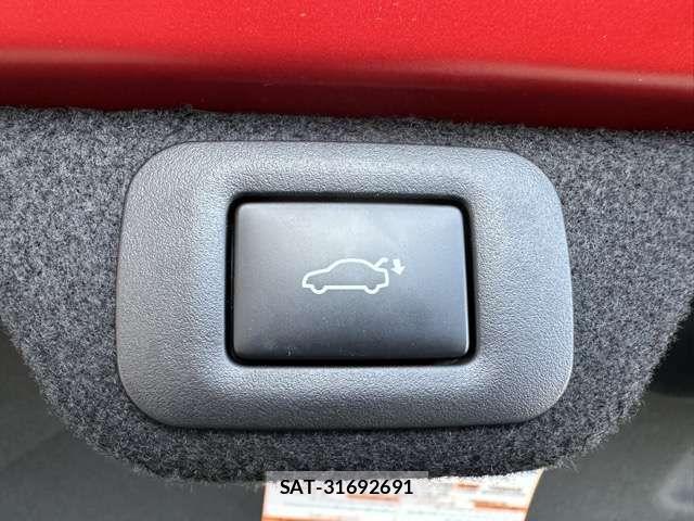 Toyota Crown Crossover 2022-11 6010551-15