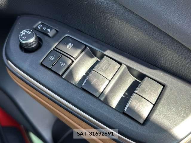 Toyota Crown Crossover 2022-11 6010551-19