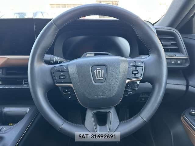 Toyota Crown Crossover 2022-11 6010551-7