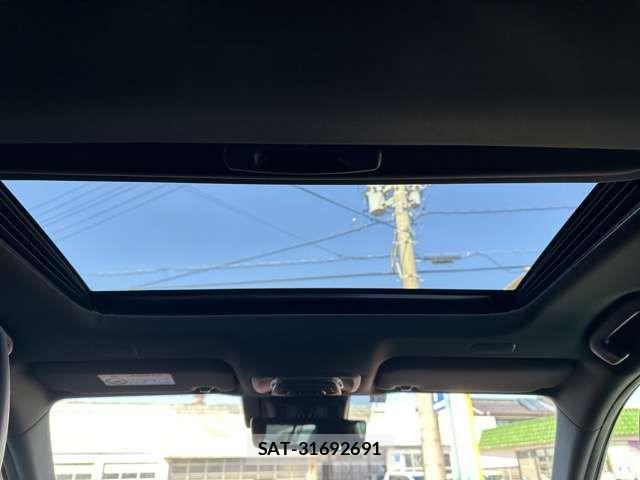 Toyota Crown Crossover 2022-11 6010551-8