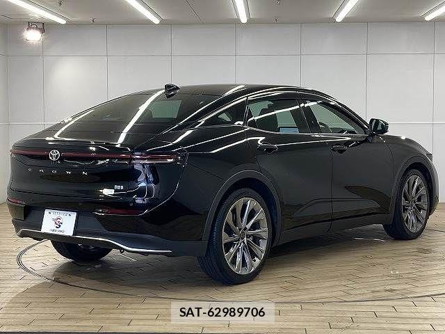 Toyota Crown Crossover 2023-04 6212886-16