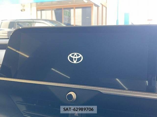 Toyota Crown Crossover 2023-04 6212886-2