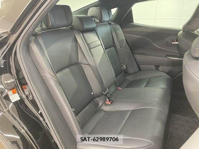 Toyota Crown Crossover 2023-04 6212886-5