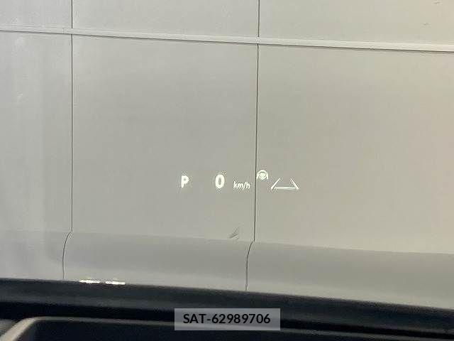 Toyota Crown Crossover 2023-04 6212886-7