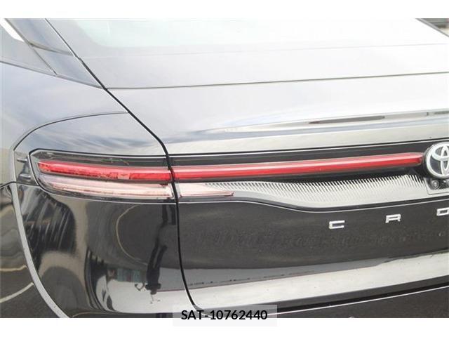 Toyota Crown Crossover 2022-12 6263600-17