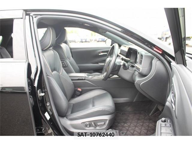 Toyota Crown Crossover 2022-12 6263600-21